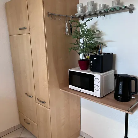 Rose No. 6 Dg, Klimatisiert Appartamento Friedrichshafen